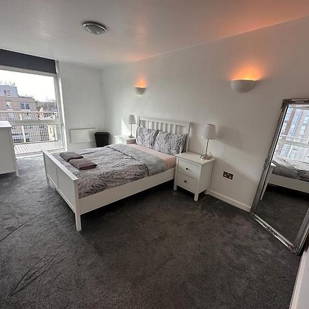 Recently Refurbished Apt Central Mk Free Parking Milton Keynes Exterior foto